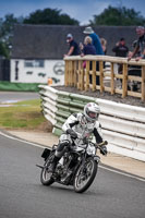 Vintage-motorcycle-club;eventdigitalimages;mallory-park;mallory-park-trackday-photographs;no-limits-trackdays;peter-wileman-photography;trackday-digital-images;trackday-photos;vmcc-festival-1000-bikes-photographs